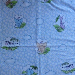 Детский постельный комплект (6 единиц) с защитой, без балдахина.