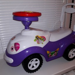 Каталка, машинка, толокар