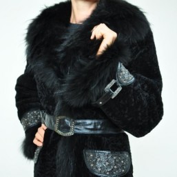 Продаю шубу / дубленку из мутона/астрагана