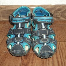 Продам сандали 16 стелька