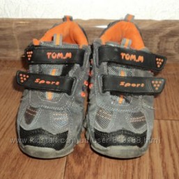 Продам Кроссовки по стельке 16см.