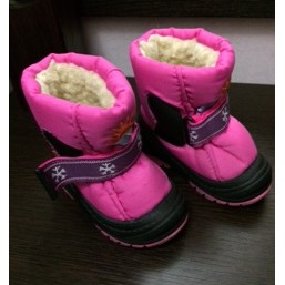 Продам детские сапожки Demar на девочку. 