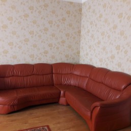 диван угловой кожаный +кресло