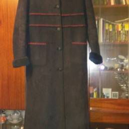 Продам женскую дубленку 48 размера