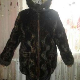 Шуба в хорошем состоянии мало носилась ,размер 54-56