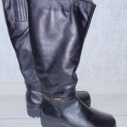 Сапоги зимние кожаные 37р(на узкую ножку или 36 р. полномерный)