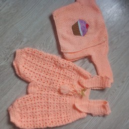 ручной вязки костюм пироженко)