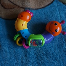 погремушка гусеничка