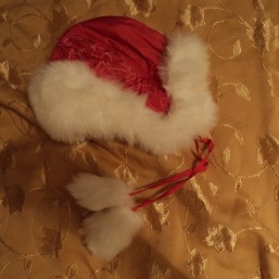  Симпатичная шапочка зимняя.