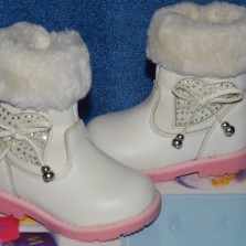 Зимние сапожки для девочки