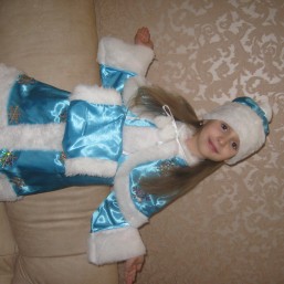 новогодний костюм Снегурочки напрокат