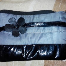 Отдам клатч -косметчку