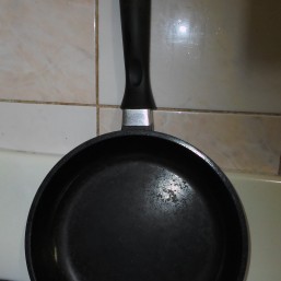 Хорошая сковорода 20 см