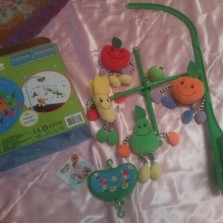 Музыкальный мобиль на кроватку