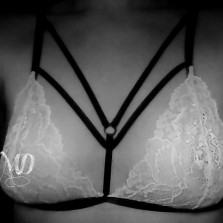 Бра- бюстгалтер