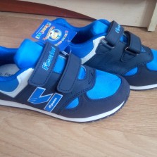 Кроссовки мальчику p.32