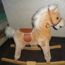 Лошадка-качалка