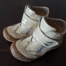 Сапожки демисезонные для девочки