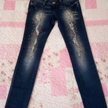 Женские джинсы