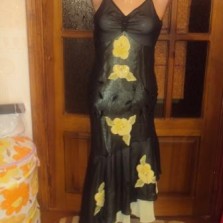 продаю эксклюзивное молодежное нарядное платье шифон на подкладе