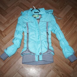Демисезонная весенняя курточка на девочку рост 152 см