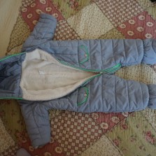 Продаю комбинезон весна-осень