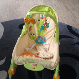 Продаю кресло-качалку FisherPrice лягушенок