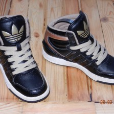 Адидасы в очень хорошем состоянии