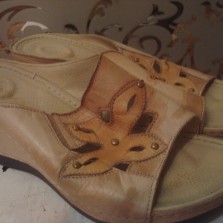 отдам сабо 42р