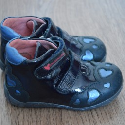 Бесподобные ботиночки GARVALIN,23р.