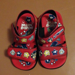 Продаю сандалии босоножки на липучке  LC WAIKIKI  