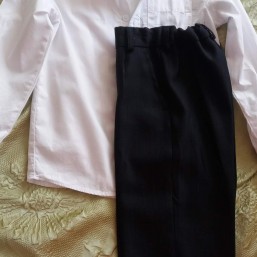 Рубашка и брюки на первоклассника