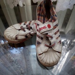 продам кеды