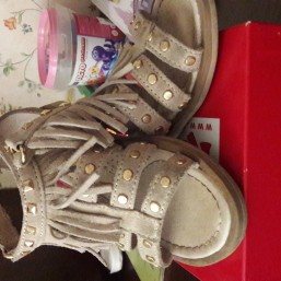 Босоножки 24 размер..кожа 