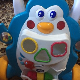 Толкатель-ходунки Chicco пингвин