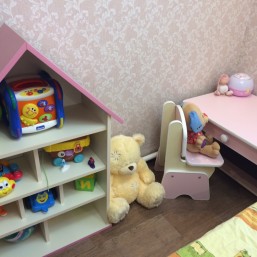 Столик и стульчик с регулировкой высоты. Цвет розовый/белый