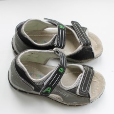 Летние детские босоножки