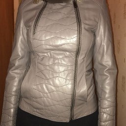 Кожанная куртка на синтепоне.Почти новая!