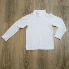 белый гольфик