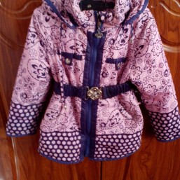 Курточка-ветровка для девочки