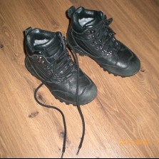 Зимние ботинки из натуральной кожи 33 размера