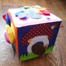 Развивающий кубик