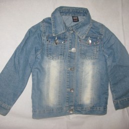 Курточка джинсовая