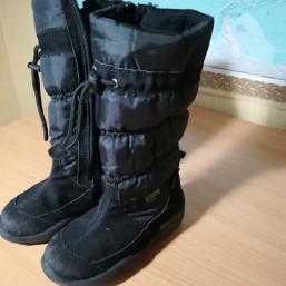 Отличные сапожки BUGGA для девочки, 27 р.