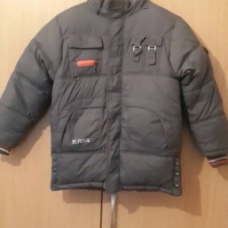 Зимняя очень теплая куртка на парня р.152