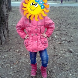 Продам зимнюю курточку б/у на девочку