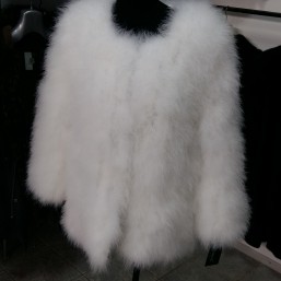 Полушубки из перьев страуса