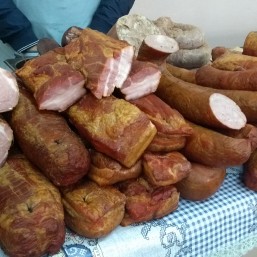 Сделано из мяса!Если Вам не все равно что есть)