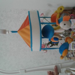 Детский мобил  фирмы Канпол музыкальный 