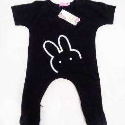 Человечек на 6 месяцев чёрный с белым